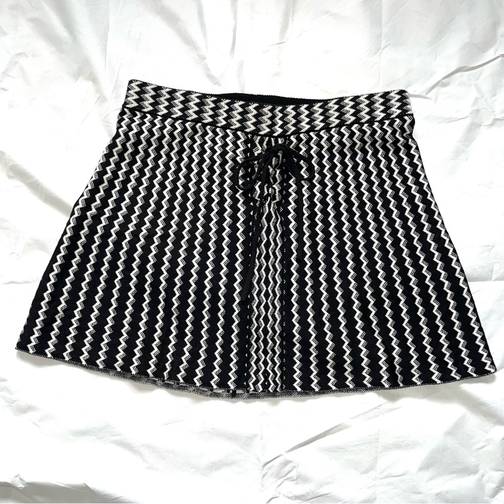 Black and white patterned skirt